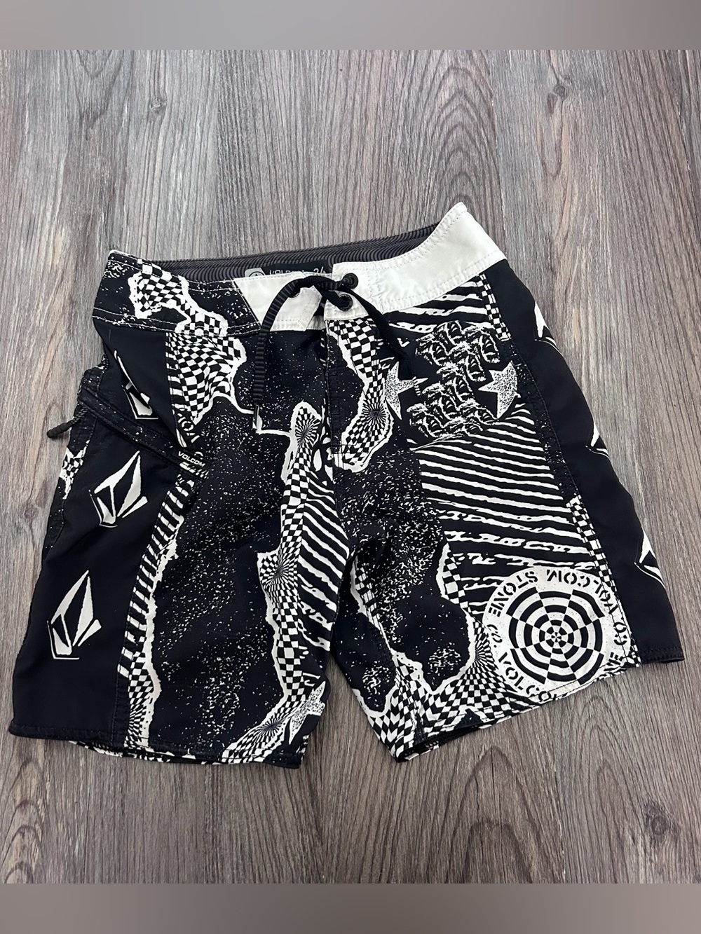 Volcom Boys Board shorts size 10
